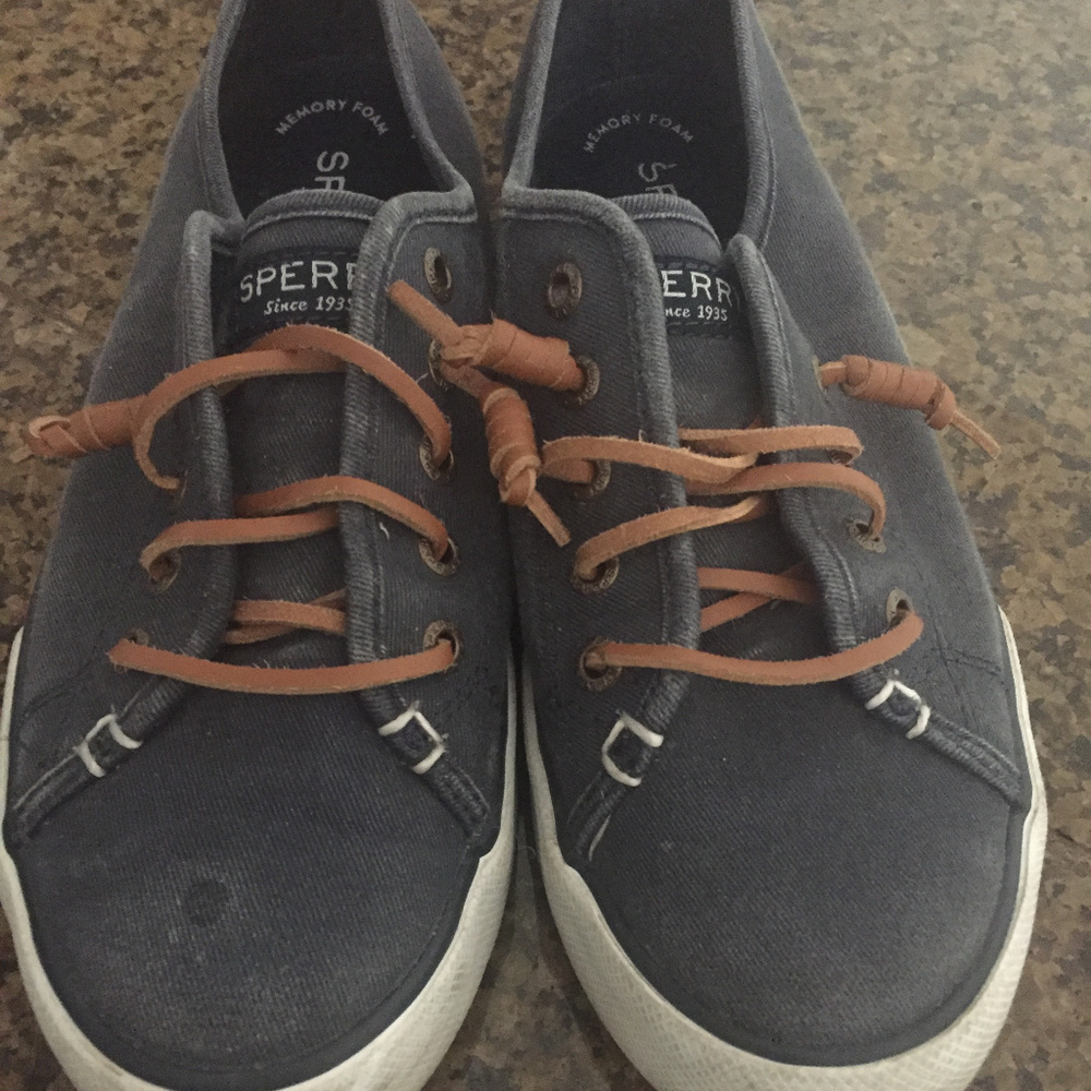 Sperry Topsider boat shoes